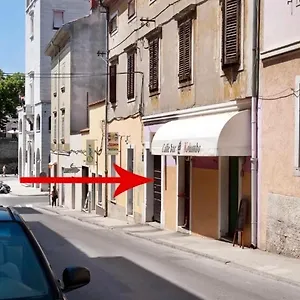 Two Eva Apartman Pula